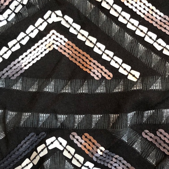 Classy skirt - Picture 3 of 3